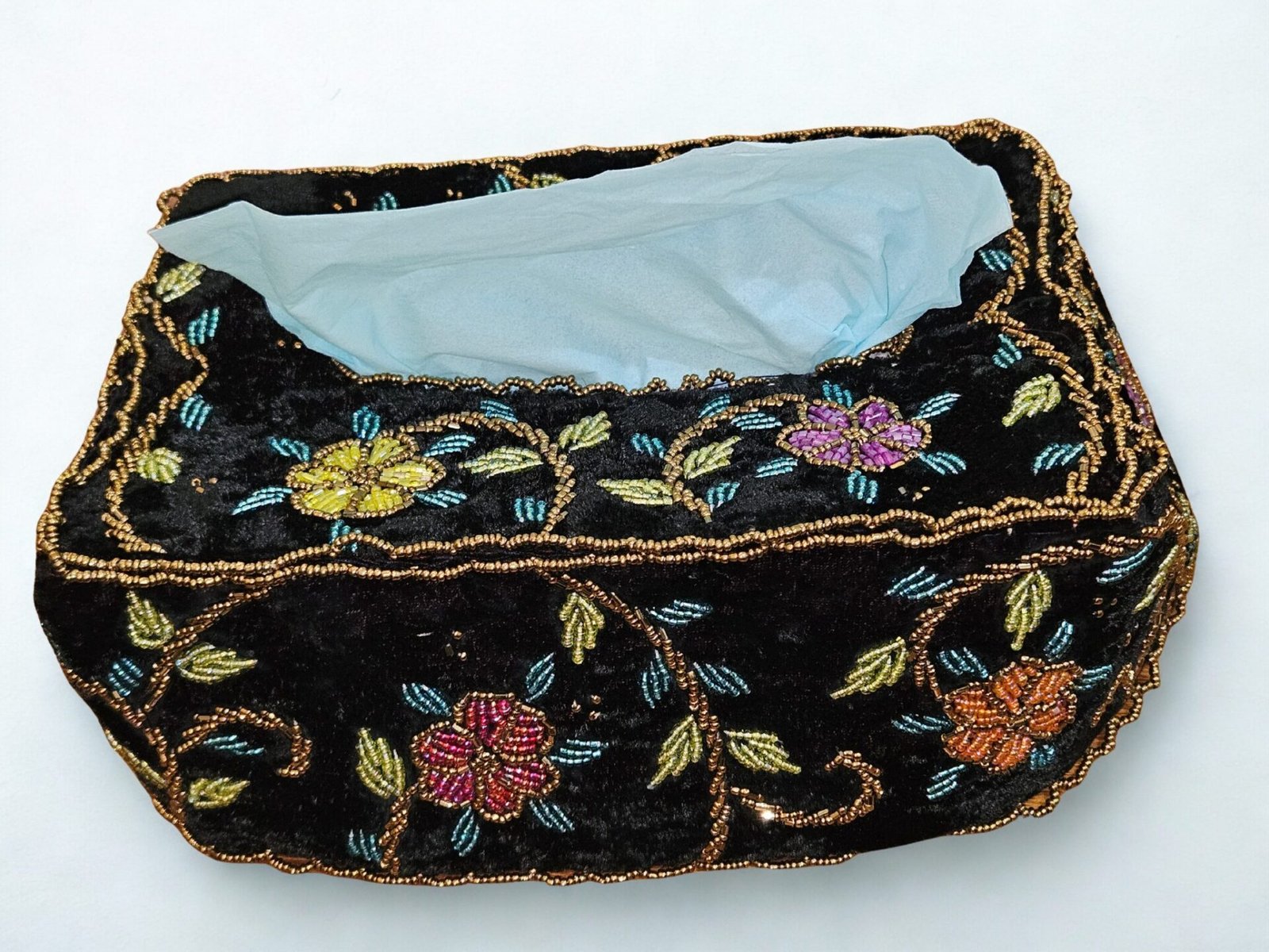 Premium Handcrafted Midnight Bloom – Beaded Tissue Box Cover